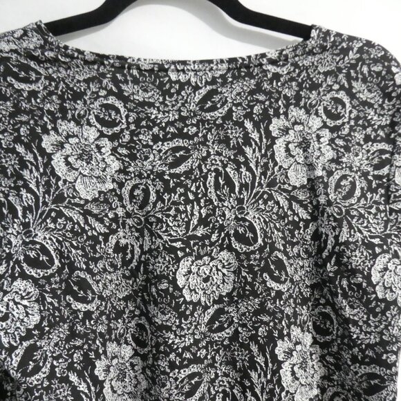 CROFT & BARROW Classic Tee | large | Floral Short Sleeve Black and White T-Shirt - Picture 10 of 15
